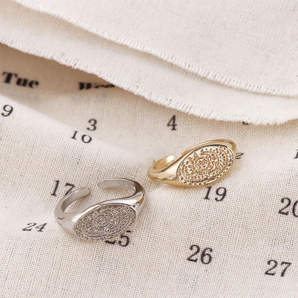 Korean Women Lifestyle - Minimalistischer Ring mit Sonnen- und Mondmuster,