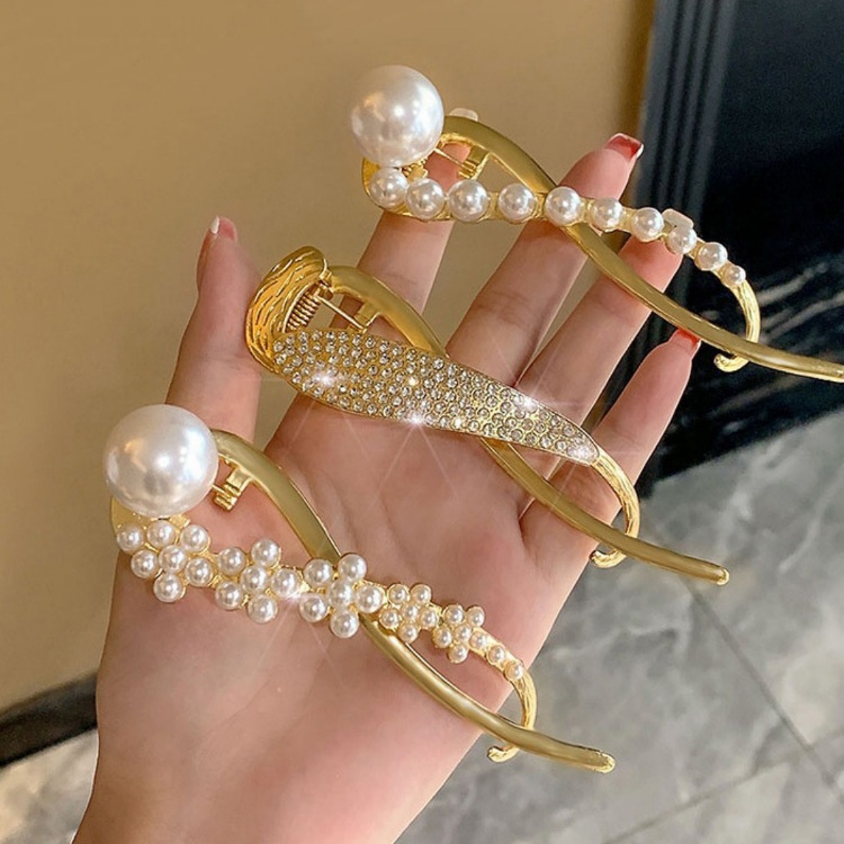 Elegante Glitzer-Perlen-Haarsp – Korean Women Lifestyle Bewertung und Preis